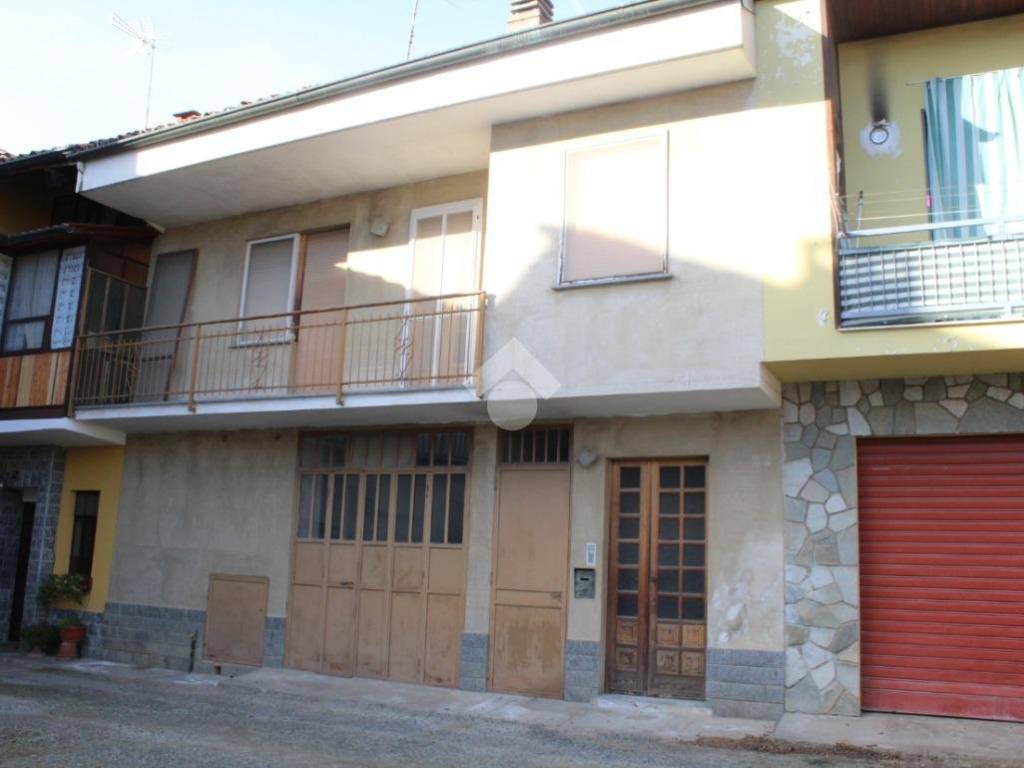 casa indipendente in vendita a Barbania