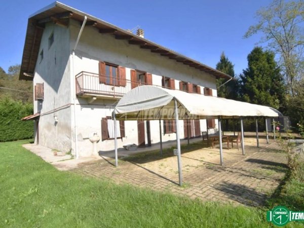 casa indipendente in vendita a Barbania