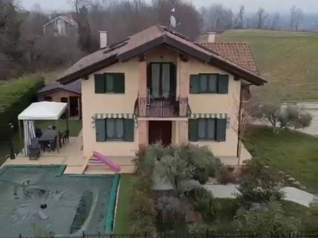 casa indipendente in vendita a Barbania