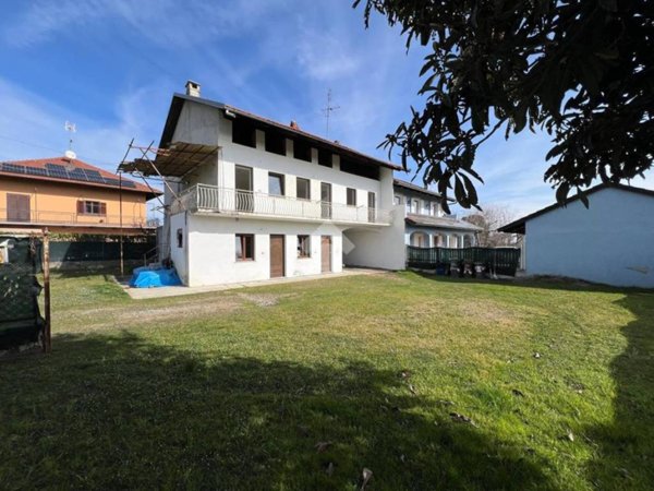 casa indipendente in vendita a Barbania