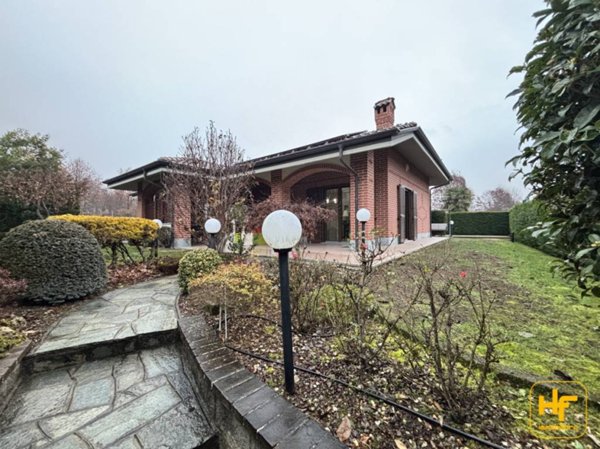 casa indipendente in vendita a Barbania