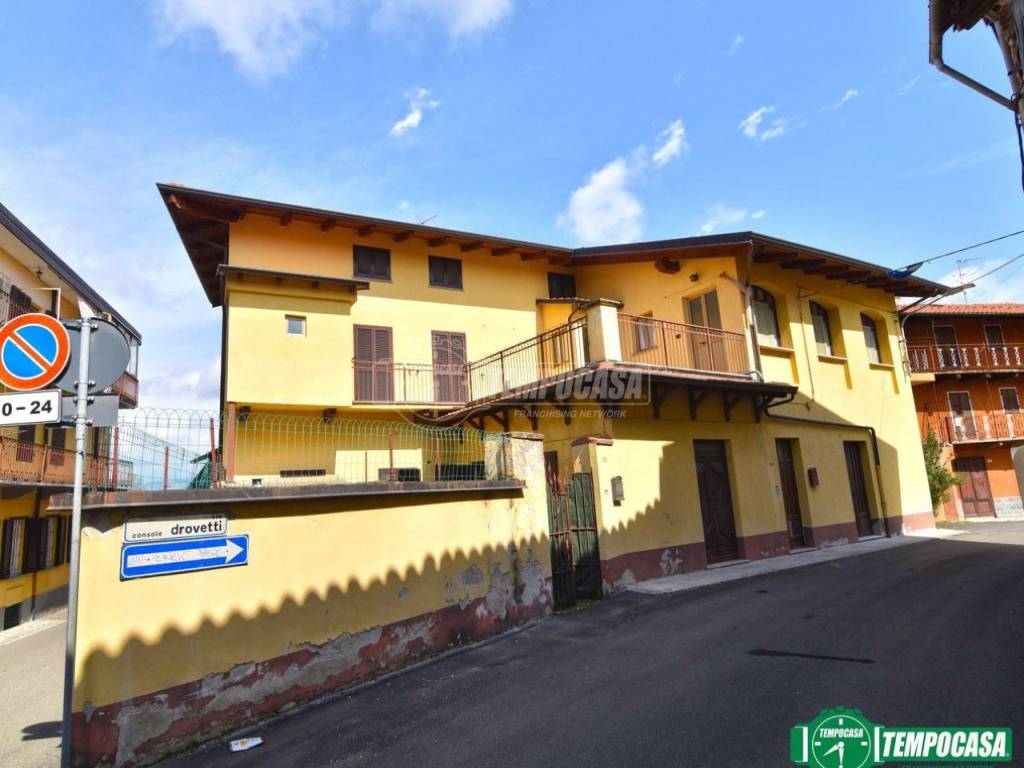 casa indipendente in vendita a Barbania