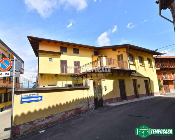 casa indipendente in vendita a Barbania