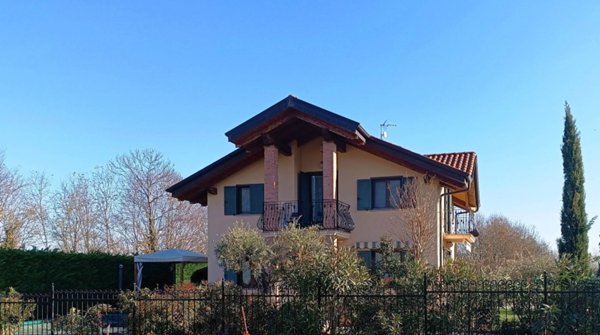 casa indipendente in vendita a Barbania in zona Colli
