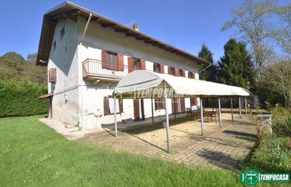 casa indipendente in vendita a Barbania