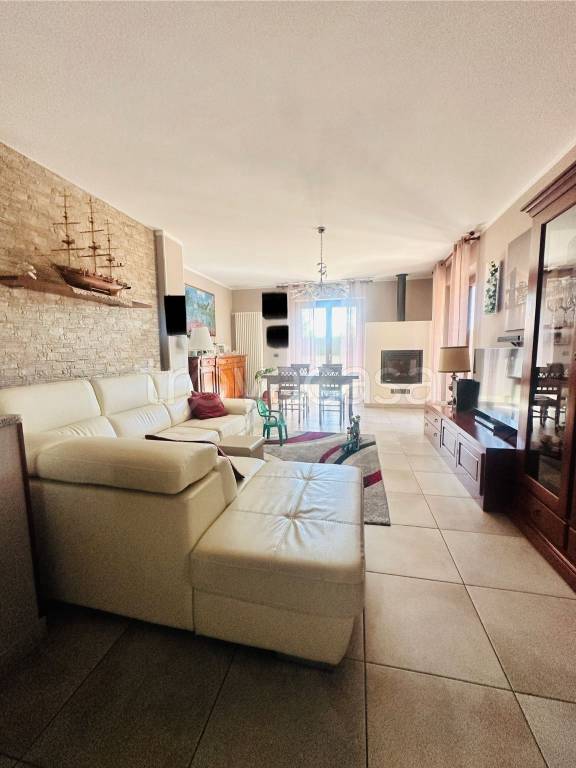 casa indipendente in vendita a Barbania