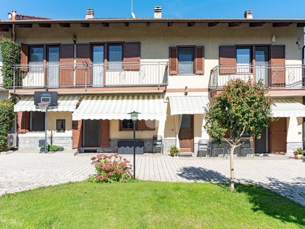 casa semindipendente in vendita a Barbania in zona Gianotti