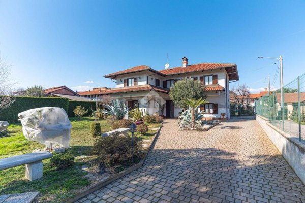 casa indipendente in vendita a Barbania