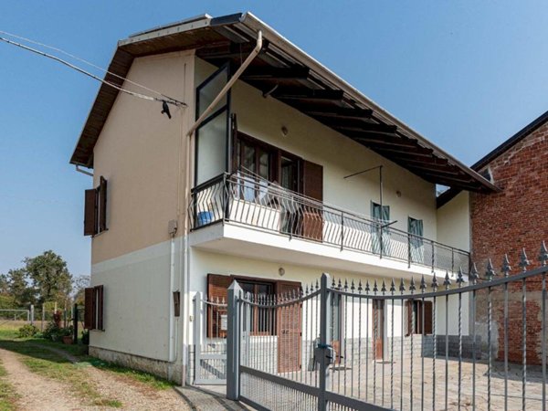 casa semindipendente in vendita a Barbania