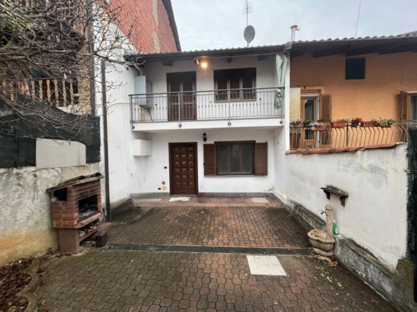 casa indipendente in vendita a Barbania