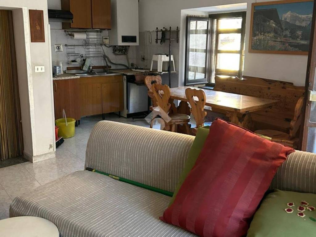 casa indipendente in vendita a Barbania in zona Seita