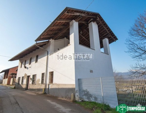 casa indipendente in vendita a Barbania