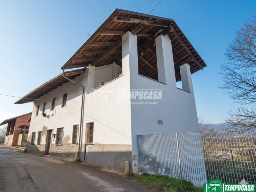 casa indipendente in vendita a Barbania in zona Seita