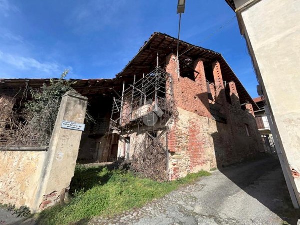 casale in vendita a Barbania in zona Boschi