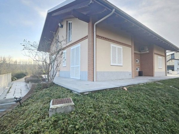 casa indipendente in vendita a Barbania