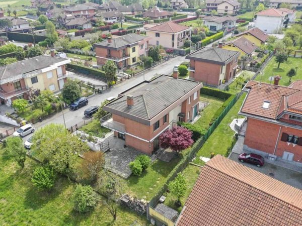 casa indipendente in vendita a Barbania in zona Colli