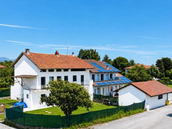 casa indipendente in vendita a Barbania in zona Seita