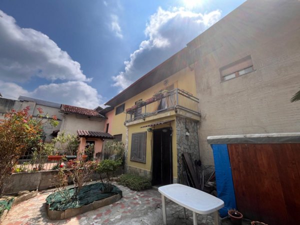 casa indipendente in vendita a Barbania in zona Seita