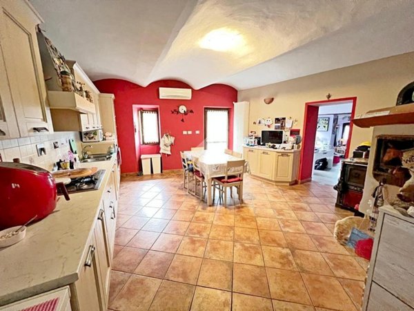 casa semindipendente in vendita a Barbania in zona Seita
