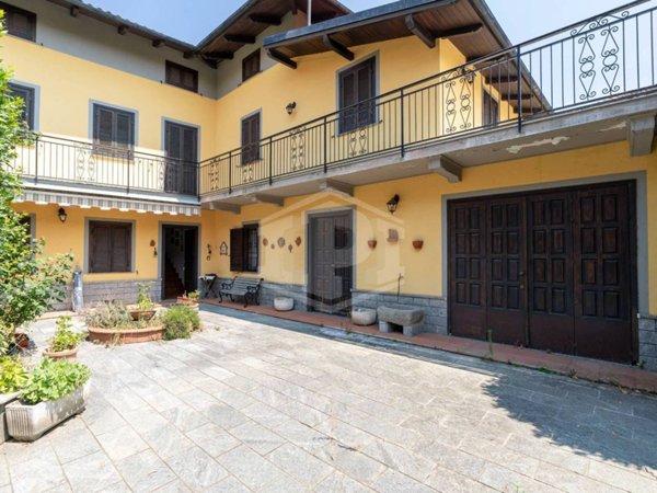 casa indipendente in vendita a Barbania in zona Seita