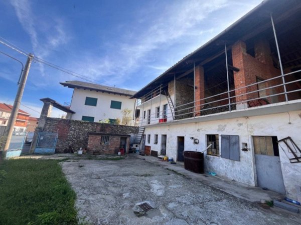 casa indipendente in vendita a Barbania in zona Colli