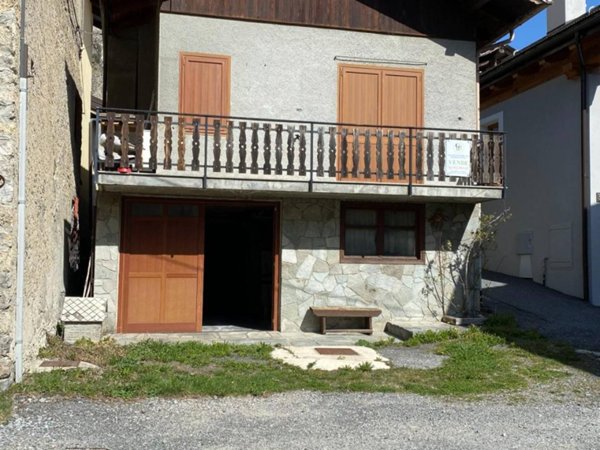 casa indipendente in vendita a Bardonecchia in zona Melezet