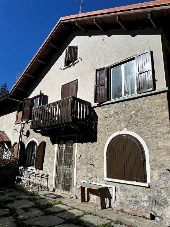 casa indipendente in vendita a Bardonecchia