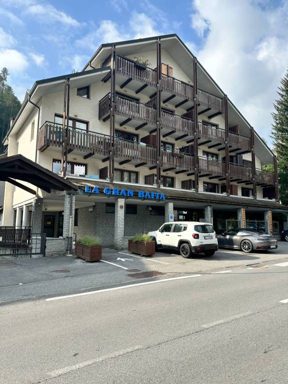 negozio in vendita a Bardonecchia