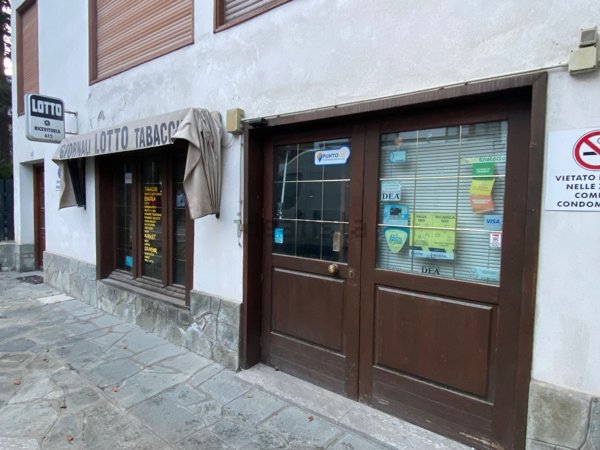 locale commerciale in vendita a Bardonecchia