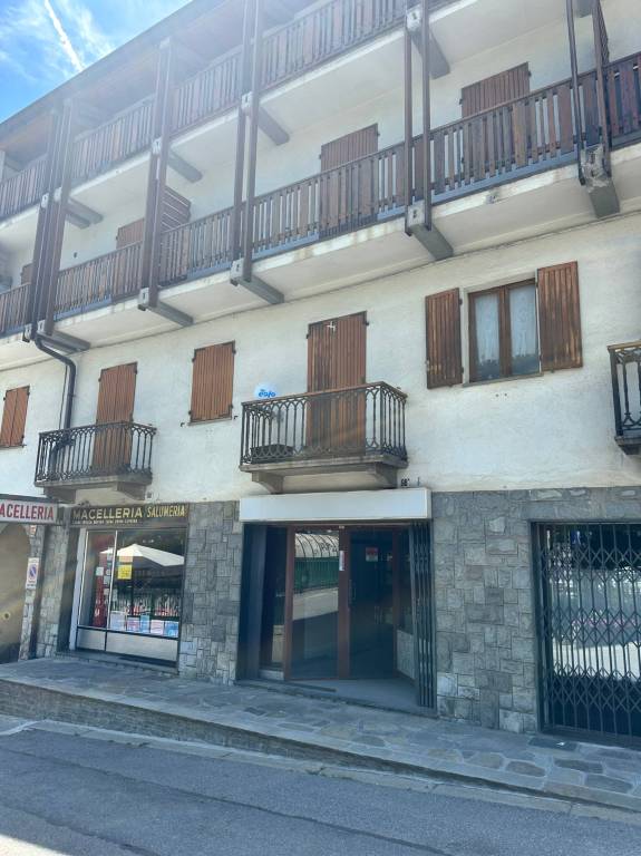 negozio in vendita a Bardonecchia