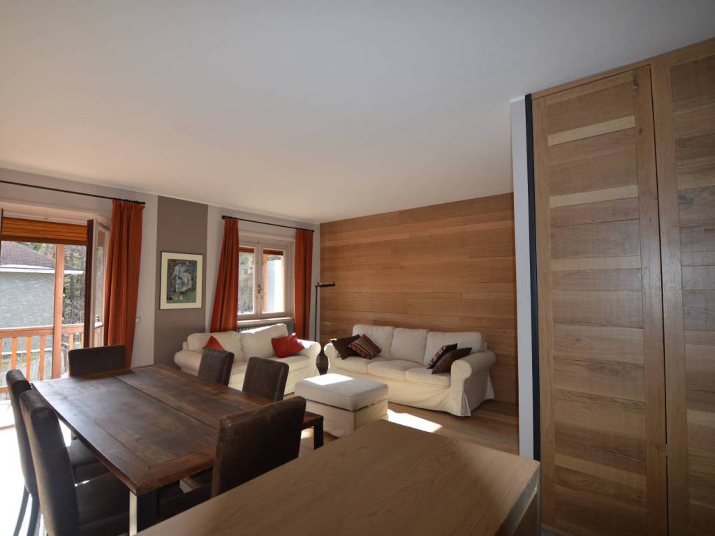 appartamento in vendita a Bardonecchia in zona Rochemolles