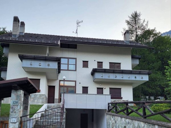 appartamento in vendita a Bardonecchia in zona Les Arnauds