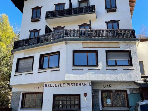 intera palazzina in vendita a Bardonecchia in zona Millaures