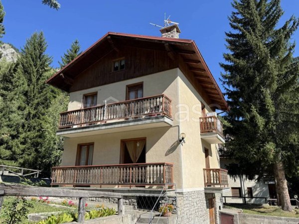 appartamento in vendita a Bardonecchia in zona Les Arnauds