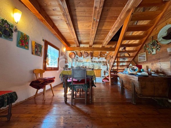 appartamento in vendita a Bardonecchia in zona Rochemolles