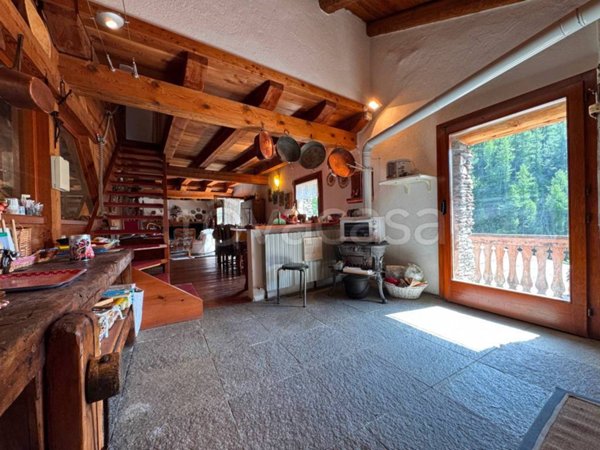 appartamento in vendita a Bardonecchia in zona Rochemolles