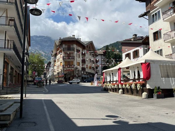 negozio in vendita a Bardonecchia