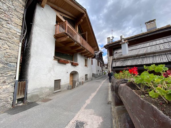 appartamento in vendita a Bardonecchia in zona Melezet