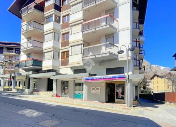 negozio in vendita a Bardonecchia