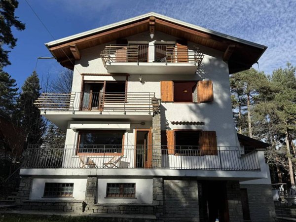 casa indipendente in vendita a Bardonecchia