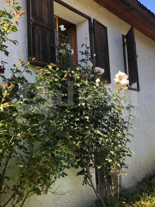 negozio in vendita a Bardonecchia in zona Melezet