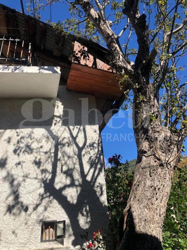 negozio in vendita a Bardonecchia in zona Melezet