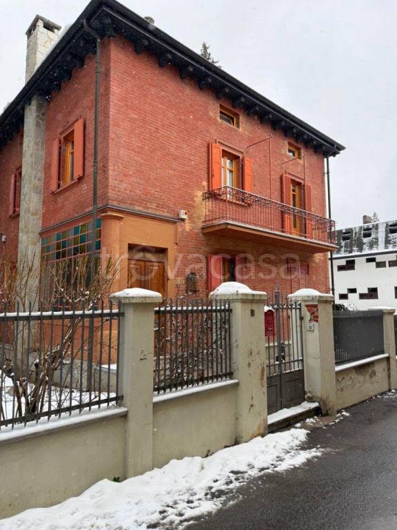 casa indipendente in vendita a Bardonecchia
