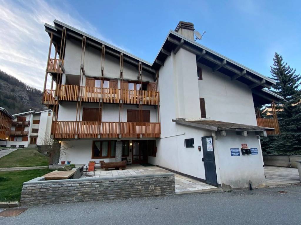 appartamento in vendita a Bardonecchia in zona Melezet