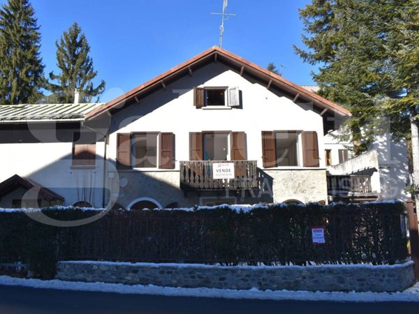 casa indipendente in vendita a Bardonecchia