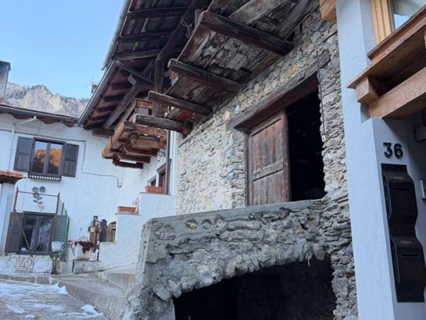 casa indipendente in vendita a Bardonecchia