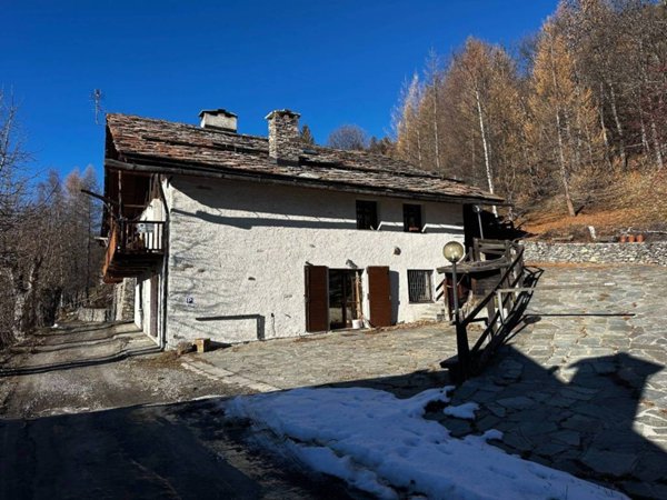 casa indipendente in vendita a Bardonecchia