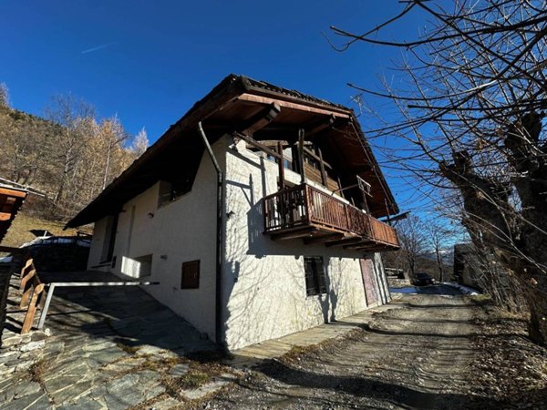 casa indipendente in vendita a Bardonecchia