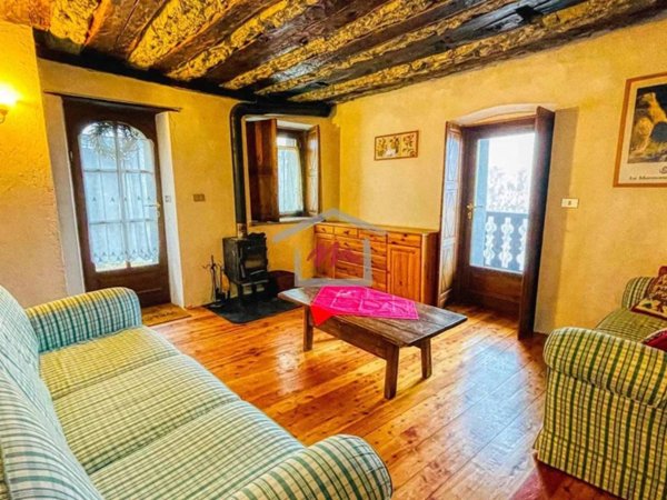 casa indipendente in vendita a Bardonecchia