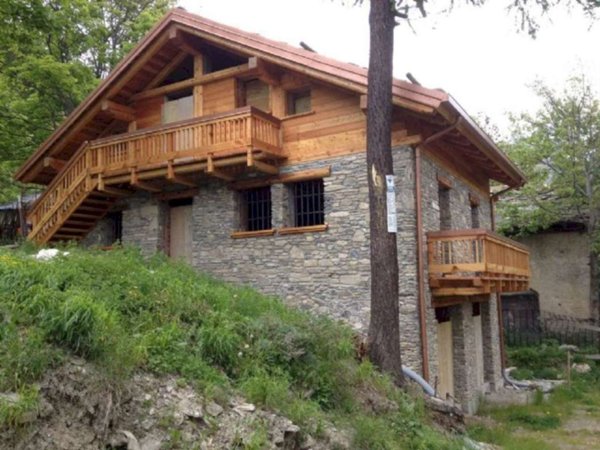 casa indipendente in vendita a Bardonecchia